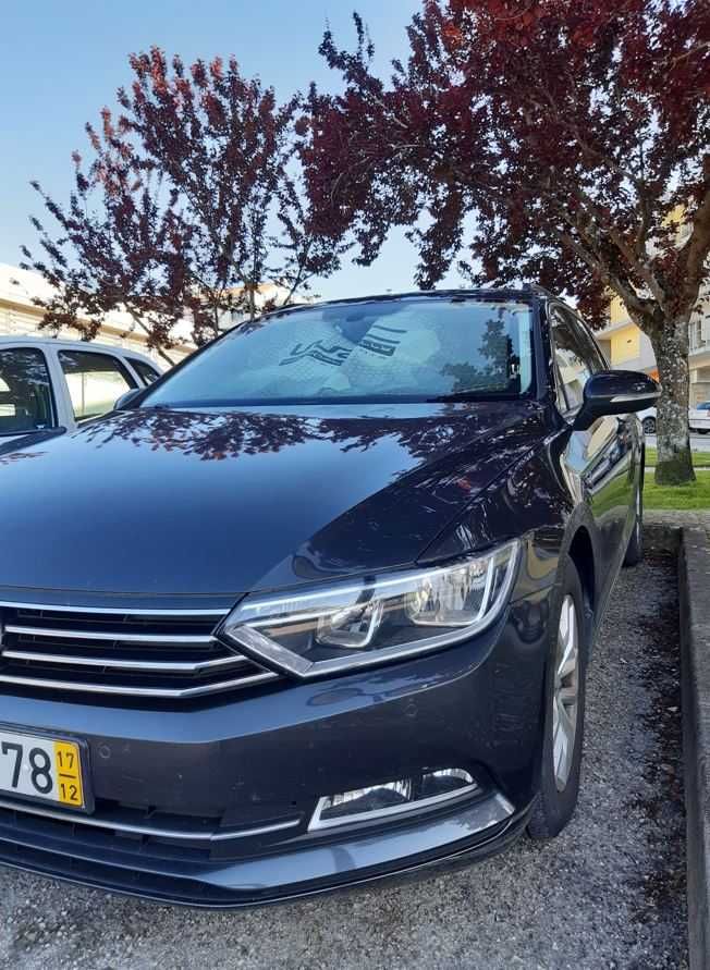 VW Passat Variant 12-2017 c/poucos km (nacional)