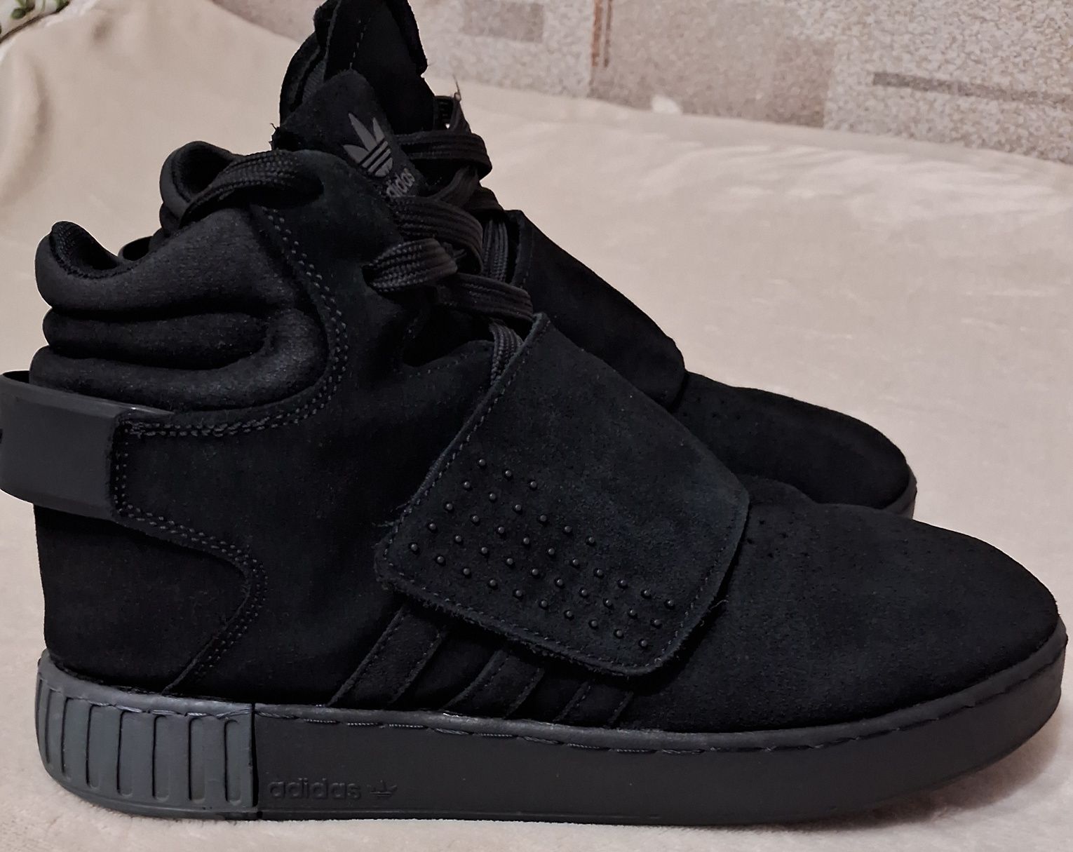 Кроссовки Adidas Оригинал.Размер 41.5