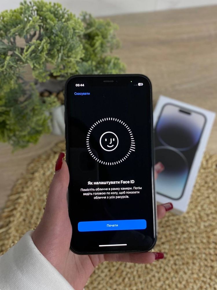 iPhone 14 Pro 128 гб фіолетовий iPhone XR в корпусі 14 Pro