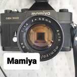 Máquina fotográfica Mamiya.