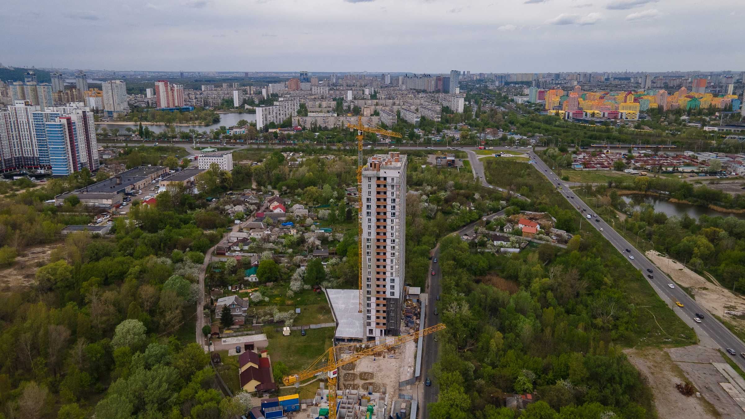 Затишна та комфортна 3к квартира в розвиненому районі міста. Знижка!