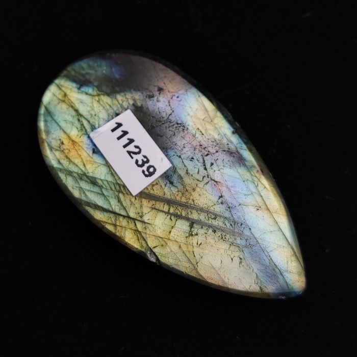 labradoryt kamień ozdobny do wyrobu biżuterii