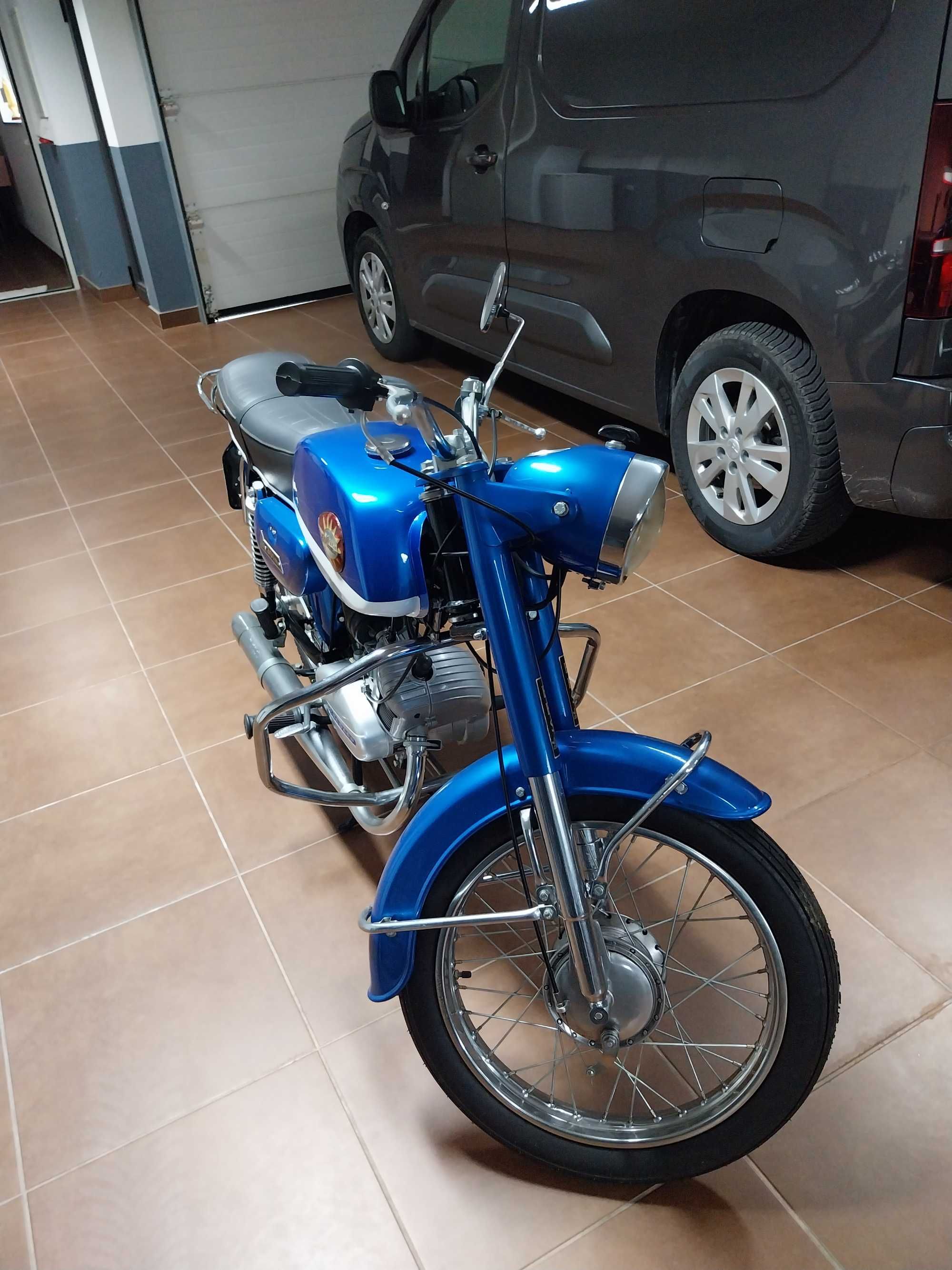 Vendo uma relíquia como nova