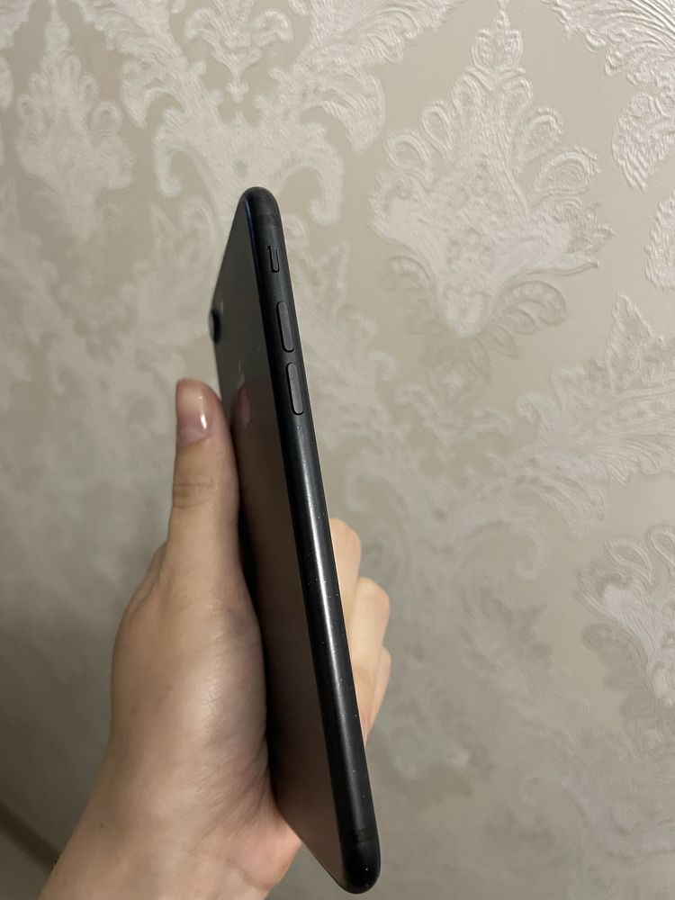 Продам IPhone 7 , 32gb