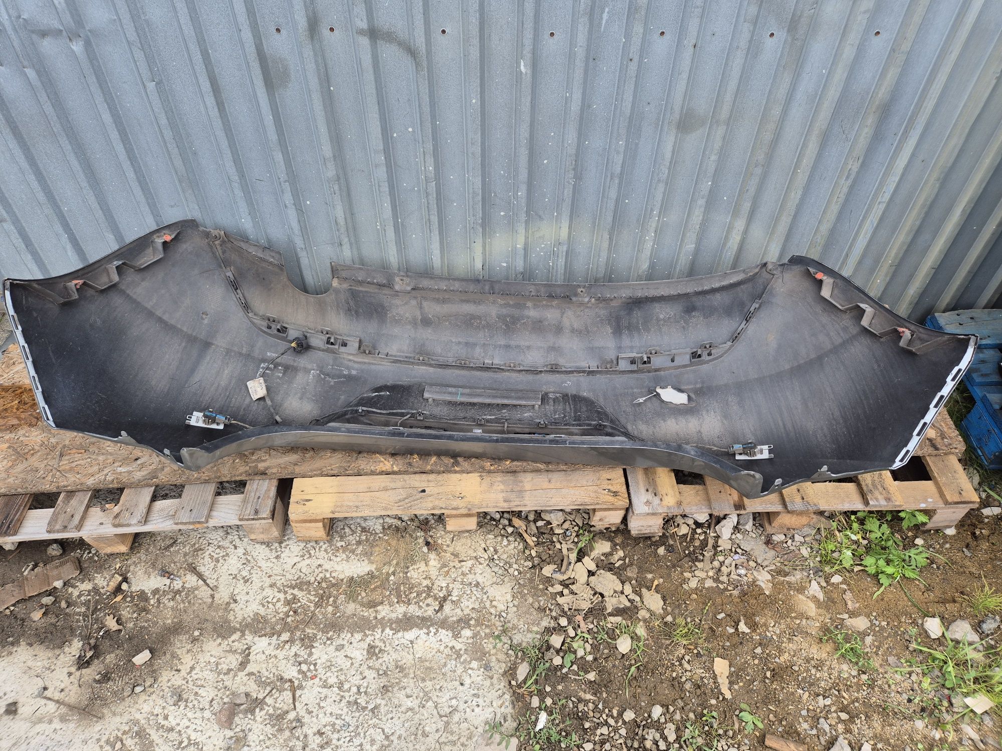 Zderzak tylny Opel Astra J HB  PDC  Z179 Kompletny