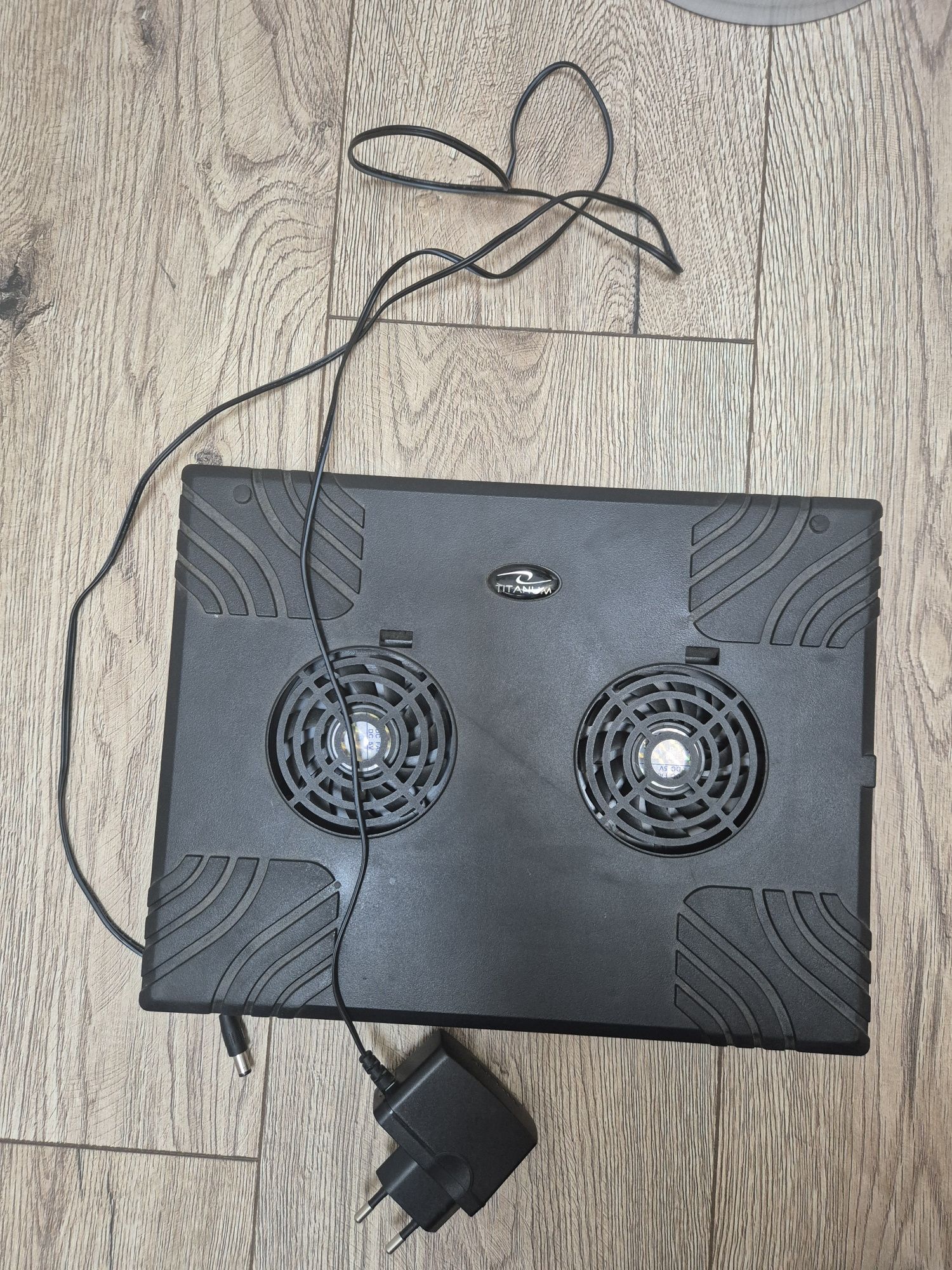 Chłodząca podstawka pod notebook,  laptopy