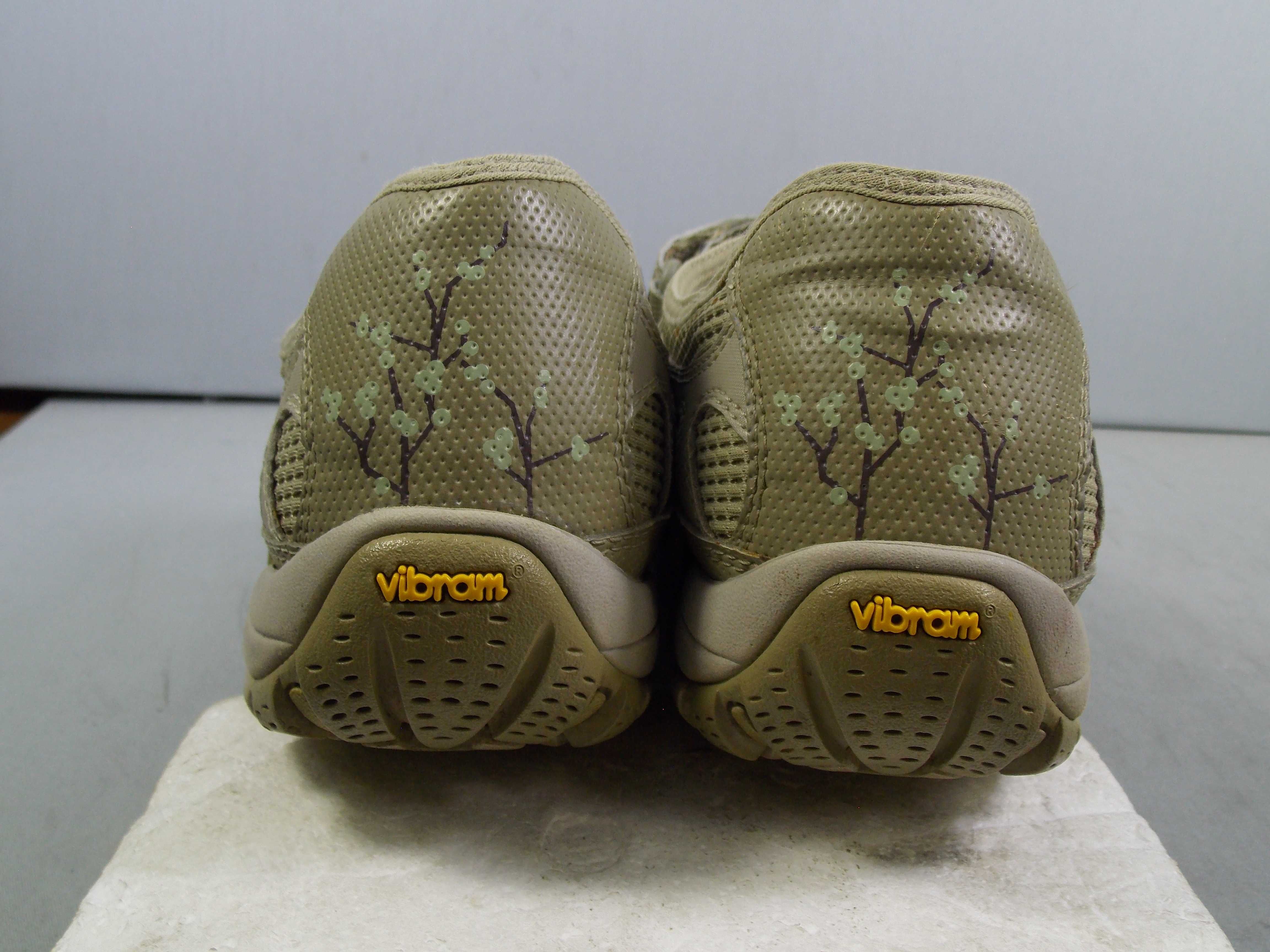 Трекинговые кроссовки MERRELL
