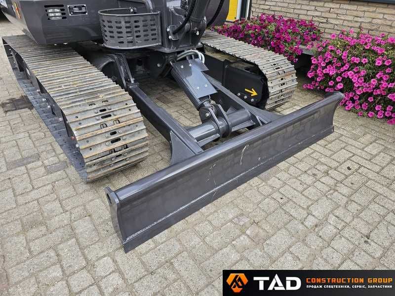 Міні-екскаватор XCMG XE60GA
