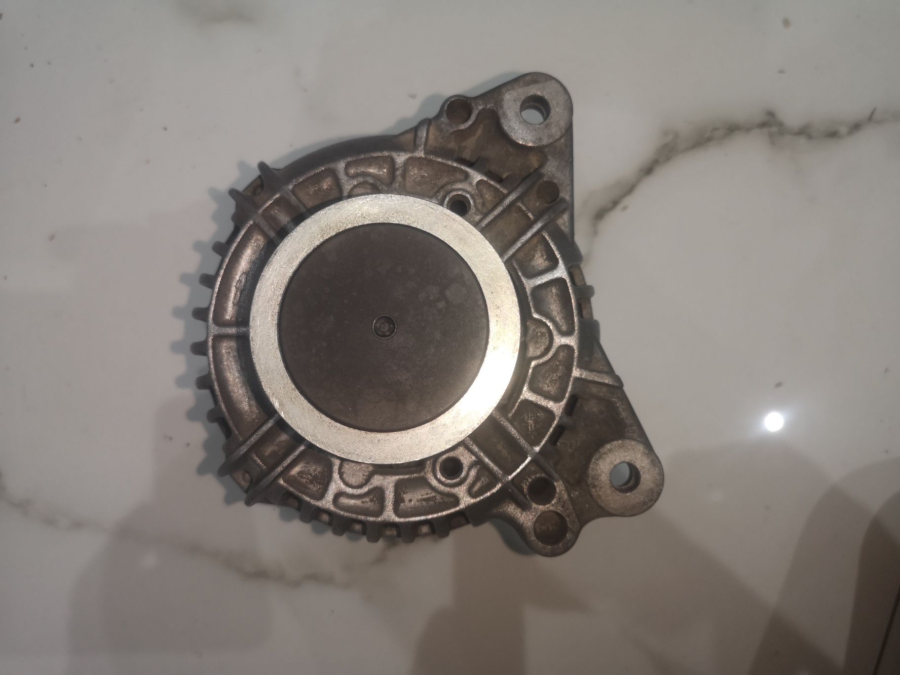 Volvo v70ll 2.5tdi  alternator bosch stn bdb oryginał