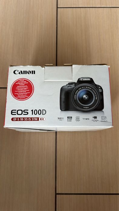 Цифровий фотоапарат Canon EOS 100D бу,стан відмінний