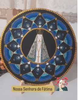 Mandalas em pontilhismo, artesanatos personalizados.