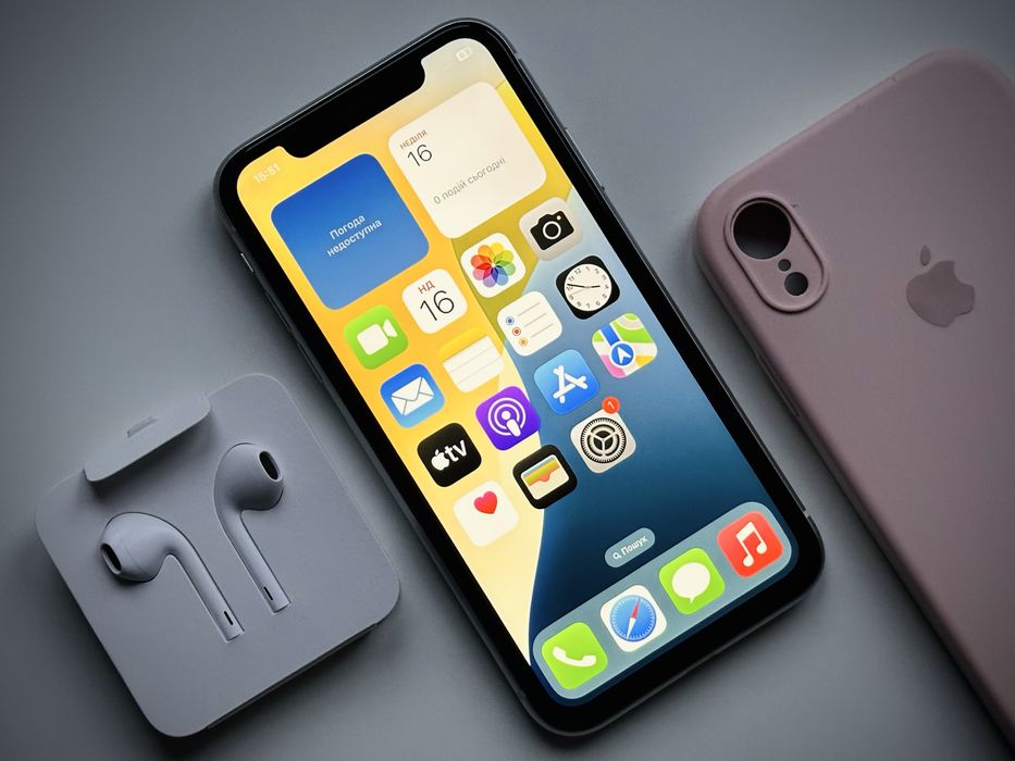Iphone XR на 128 GB, акб 100%