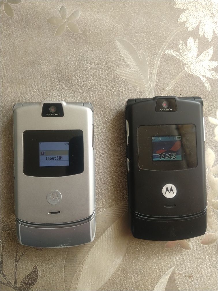 Motorola v3 продам
