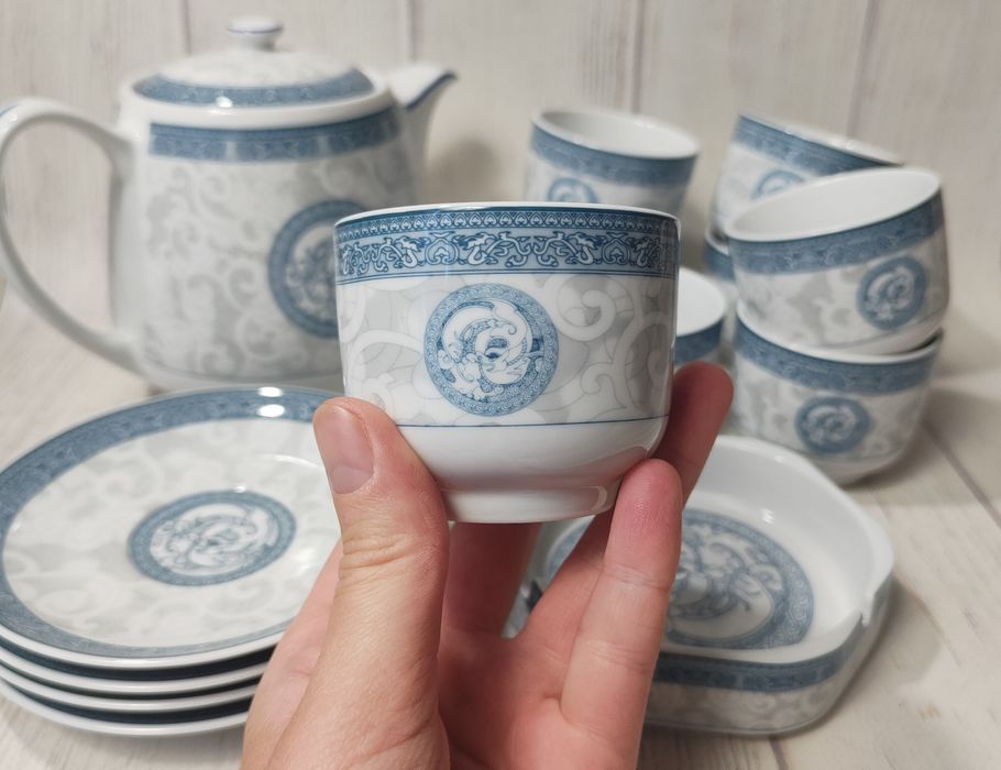 Порцеляновий чайний набір