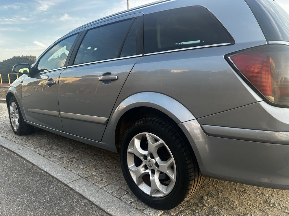 Opel Astra H caravan 1.7 cdti motor isuzo