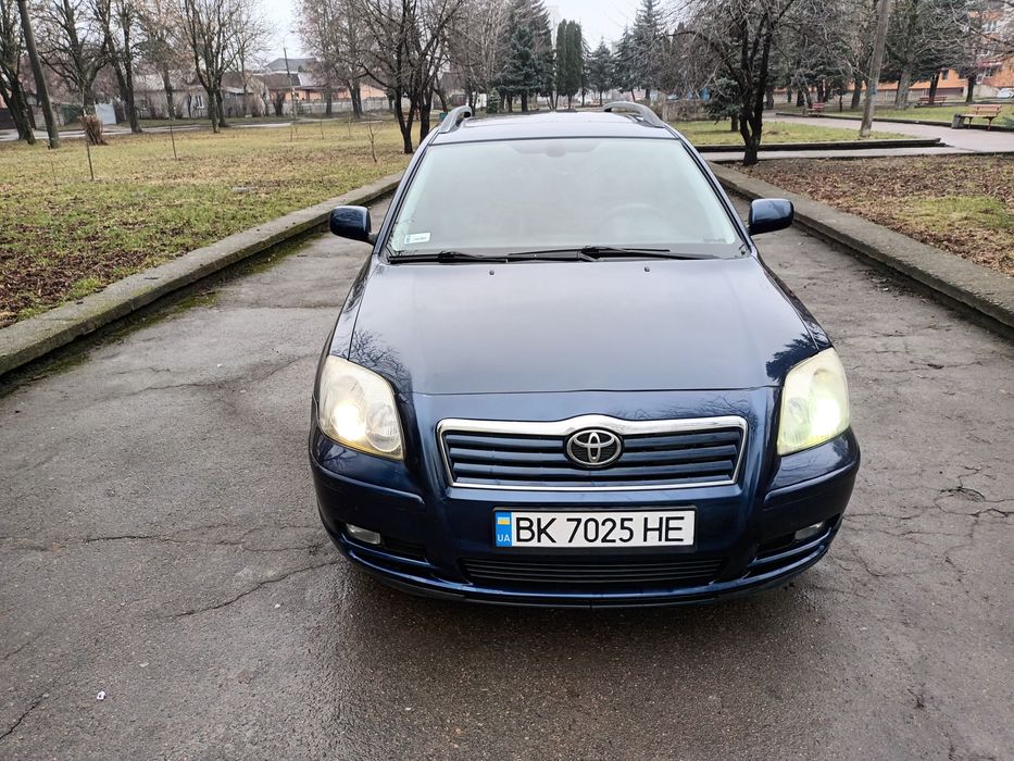 Avensis T25 2003 2.0 benz