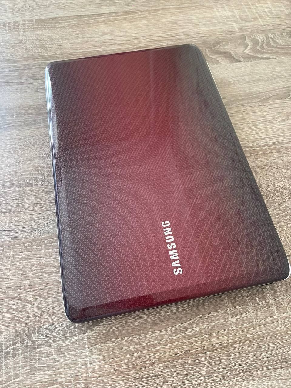 Ноутбук Samsung NP-R 530 ddr3
