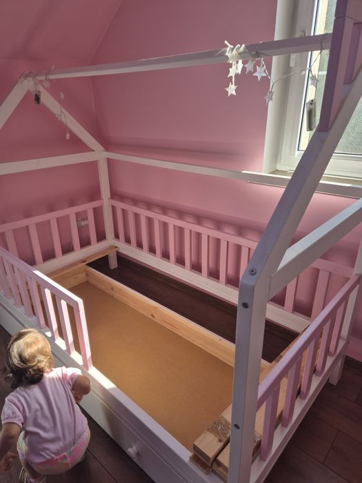 Łóżeczko dla dziewczynki