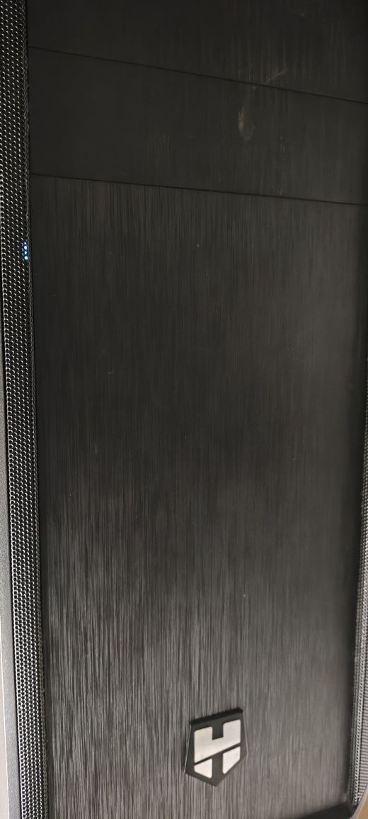 PC gamer  i7 3770k  32gb  ddr3 1 tb SSD 1060
