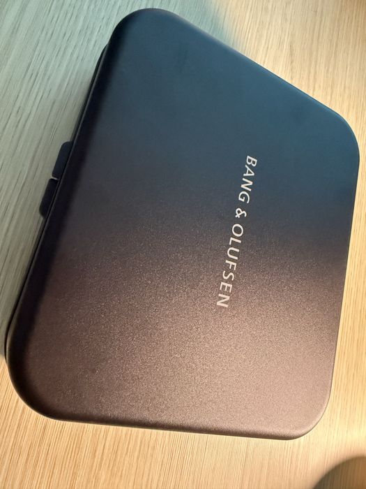 Sluchawki Bang&Olufsen Beoplay E95 (kolor orzechowy)