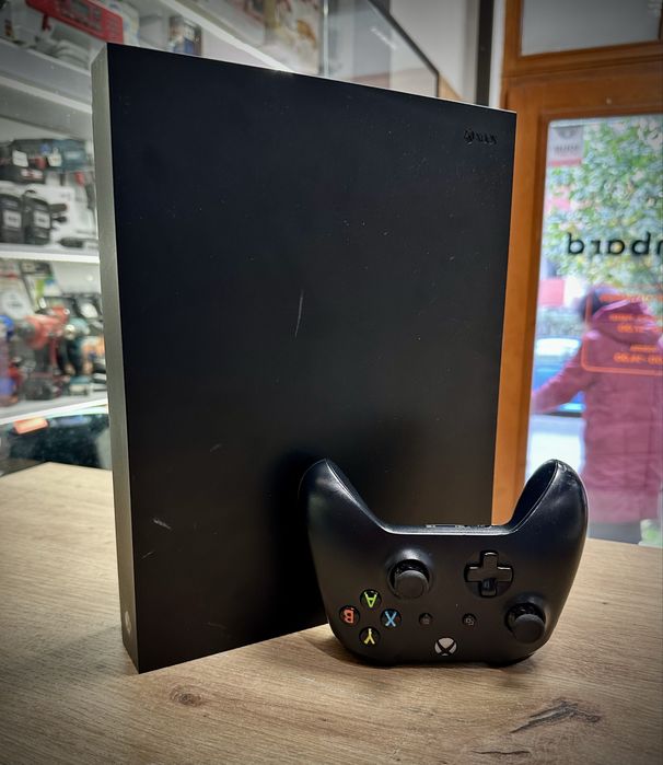 Konsola Xbox One X - otoLombard Lumik Kalisz Skup Konsol