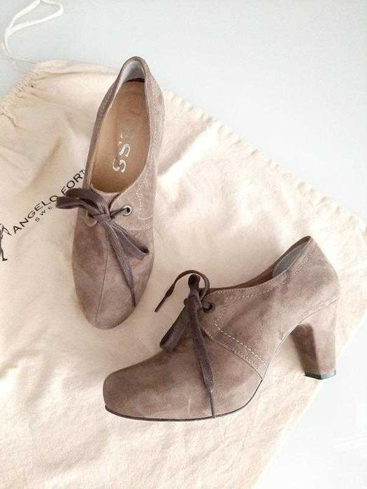 Kess іспанський бренд замшеві ботильйони размер  39-40