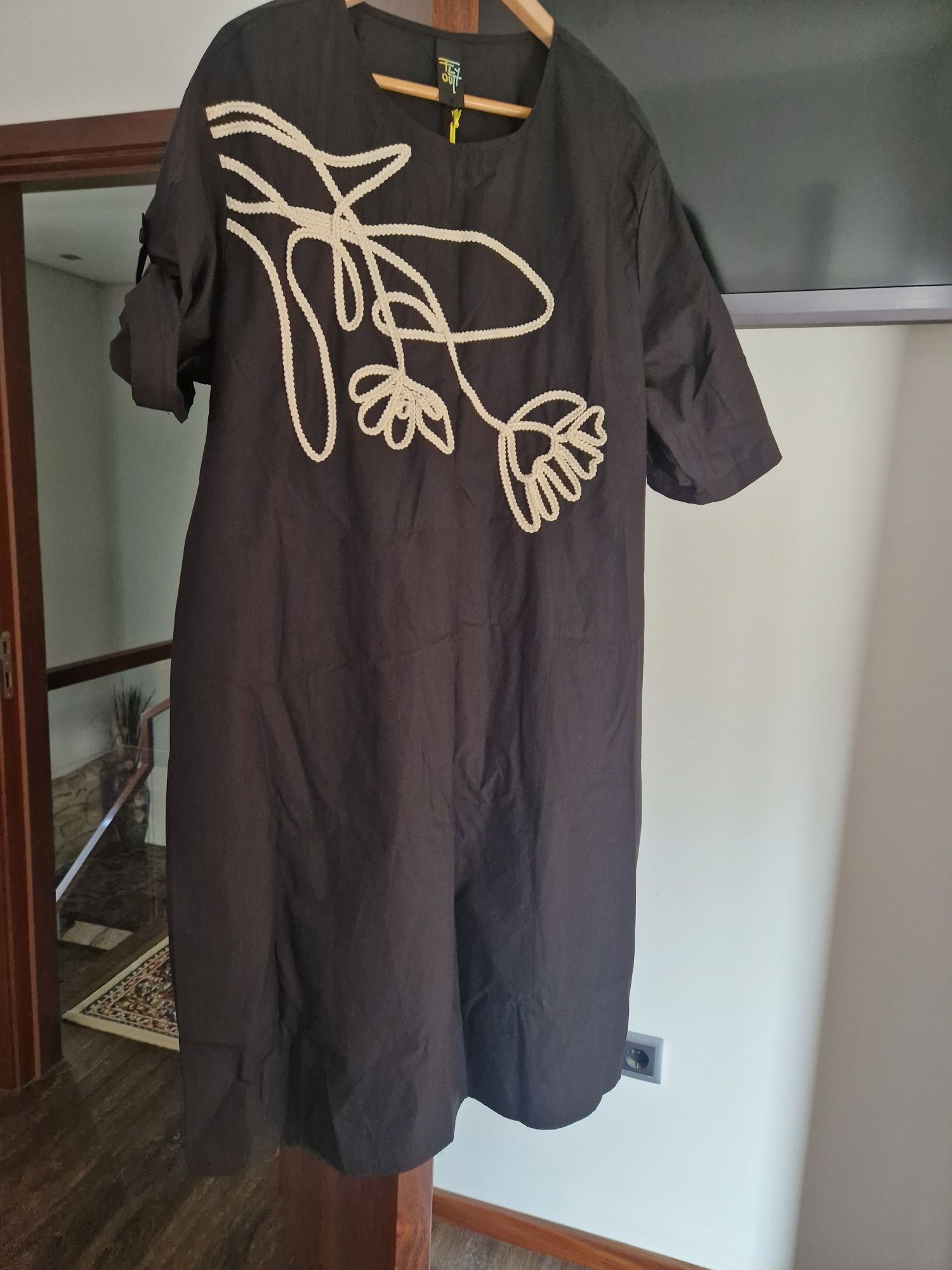 Vendo este  vestido