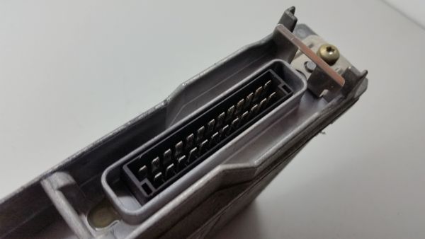 Centralina motor / ECU VOLVO V40 Combi (VW)