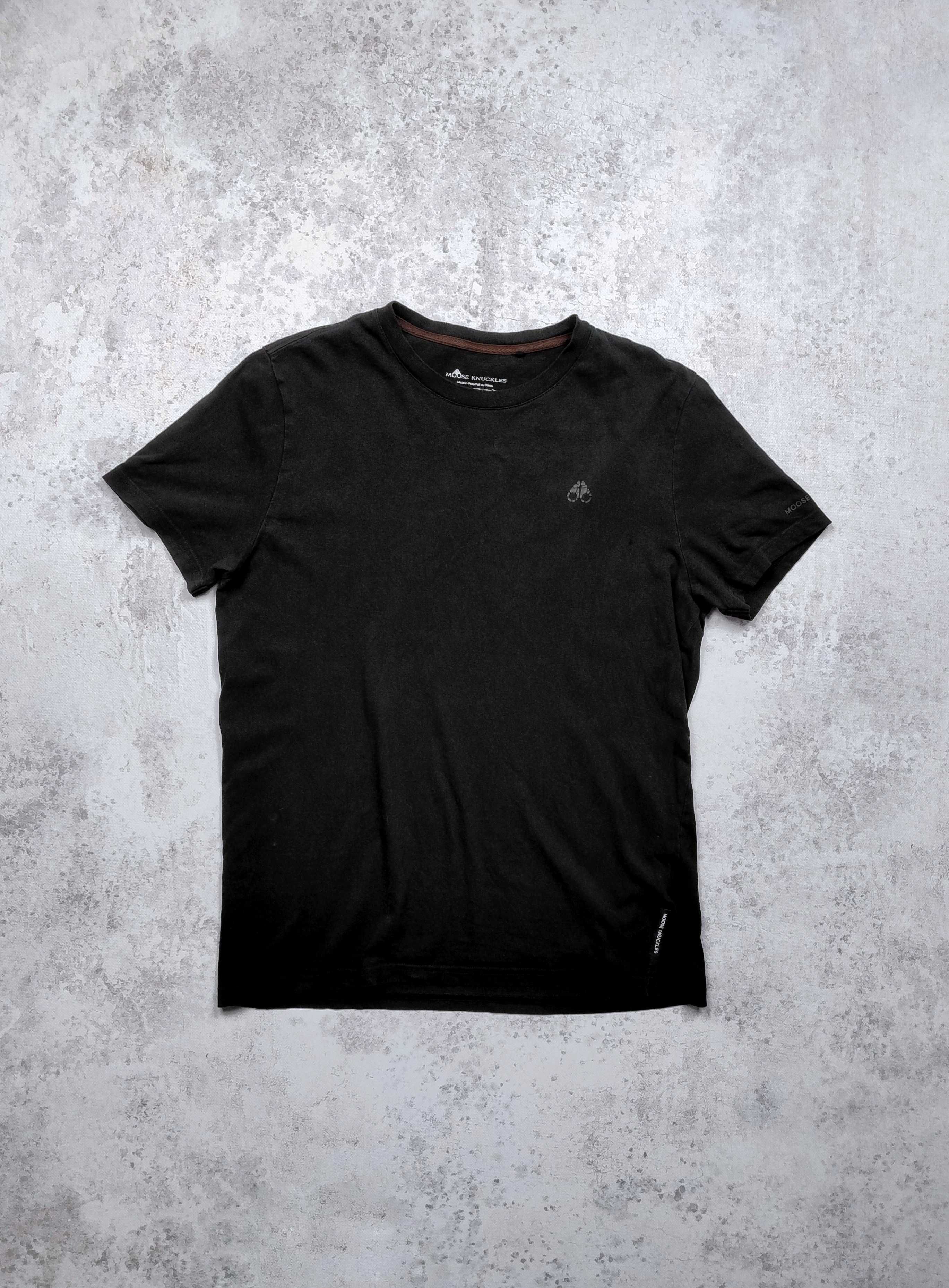 Czarny t-shirt Moose Knuckles Small Logo quiet luxury M