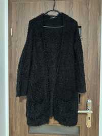 Czarny sweter kardigan