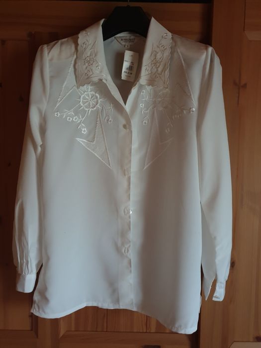 Biała bluzka M/L z haftem Vintage nowa z metką