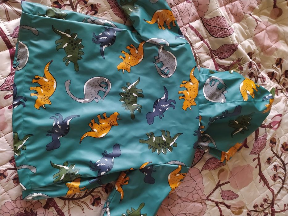 Kurtka przeciwdeszczowa dinozaury 92 cm