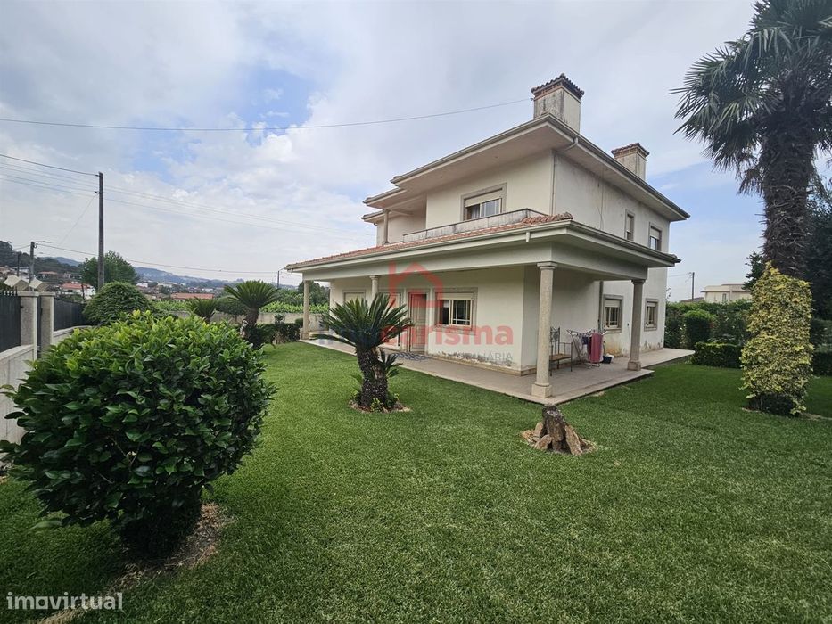 Moradia Para Arrendamento em Vila Nova do Campo, Santo Tirso