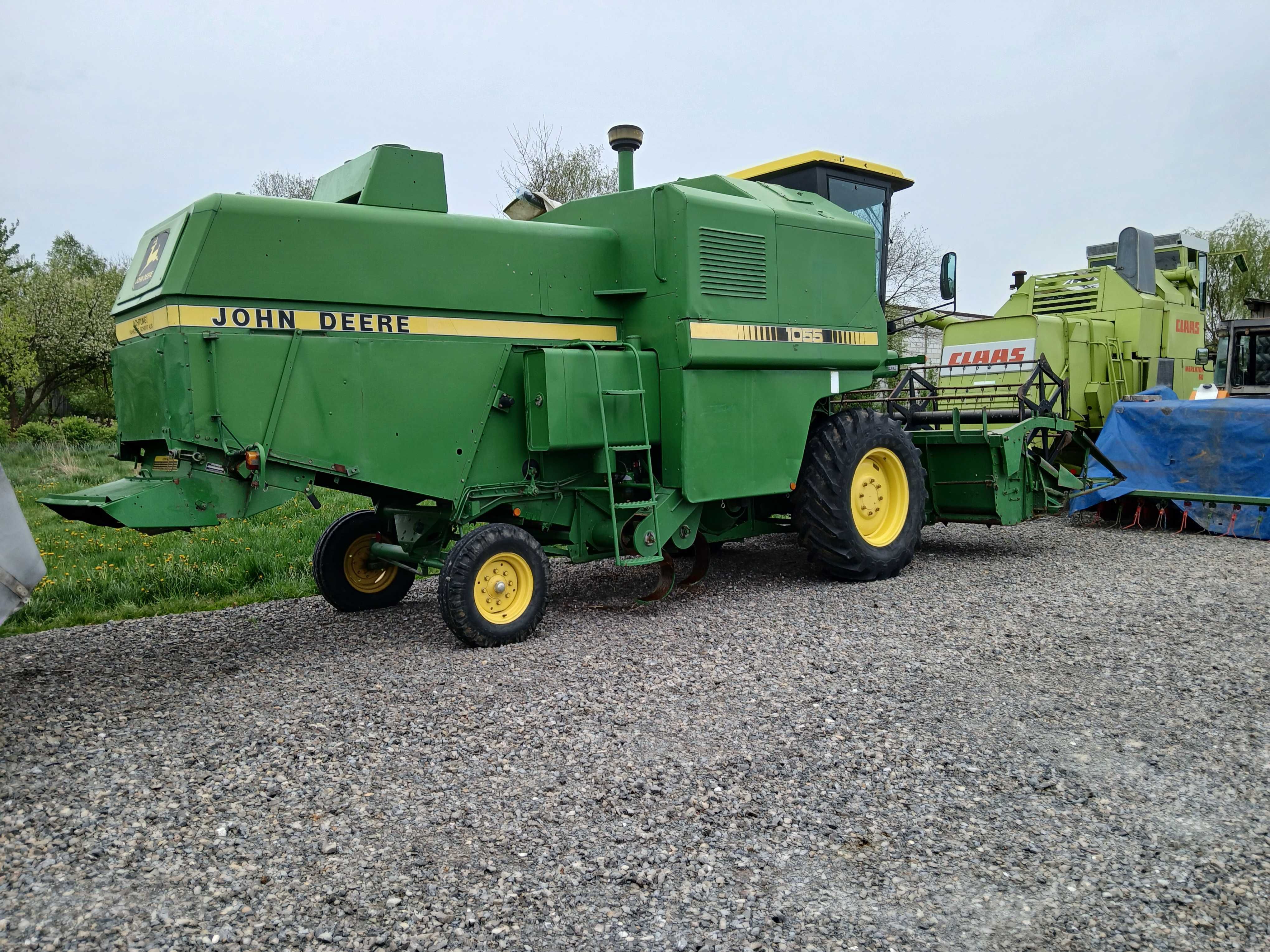 kombajn JOHN DEERE 1055