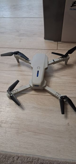 Dron E88 pro nowy nieużywany
