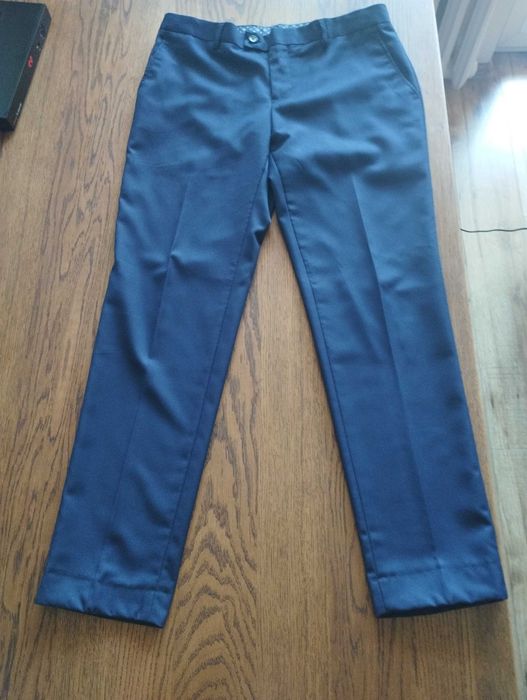 Garnitur marki PAWO rozmiar 164/92 koloru grafitowego