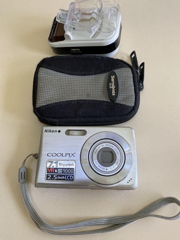 Фотоаппарат Nikon Coolpix S200