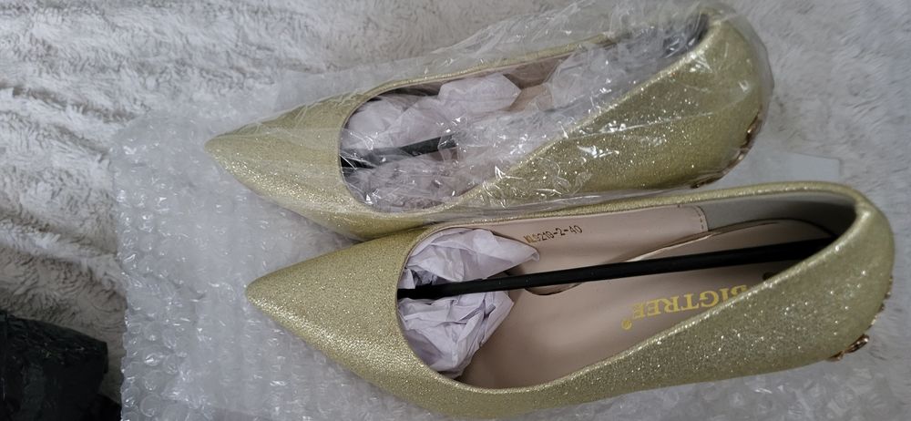 Zjawiskowe pantofelki.Idealne na letnie uroczystości