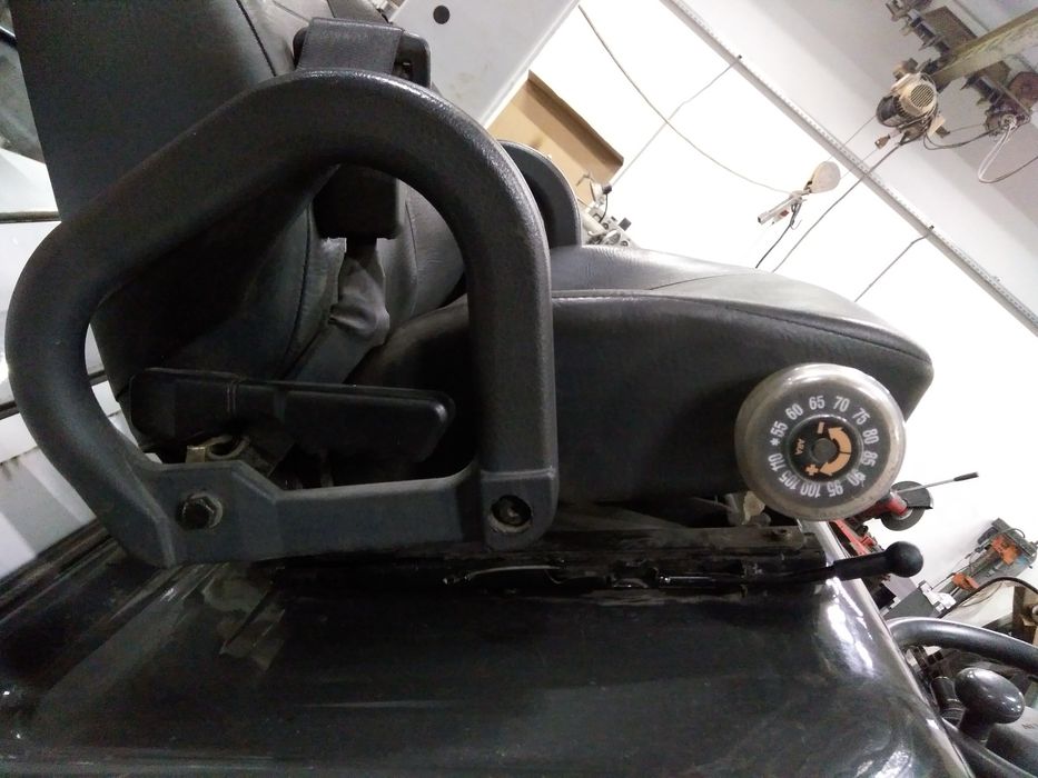 Навантажувач nissan