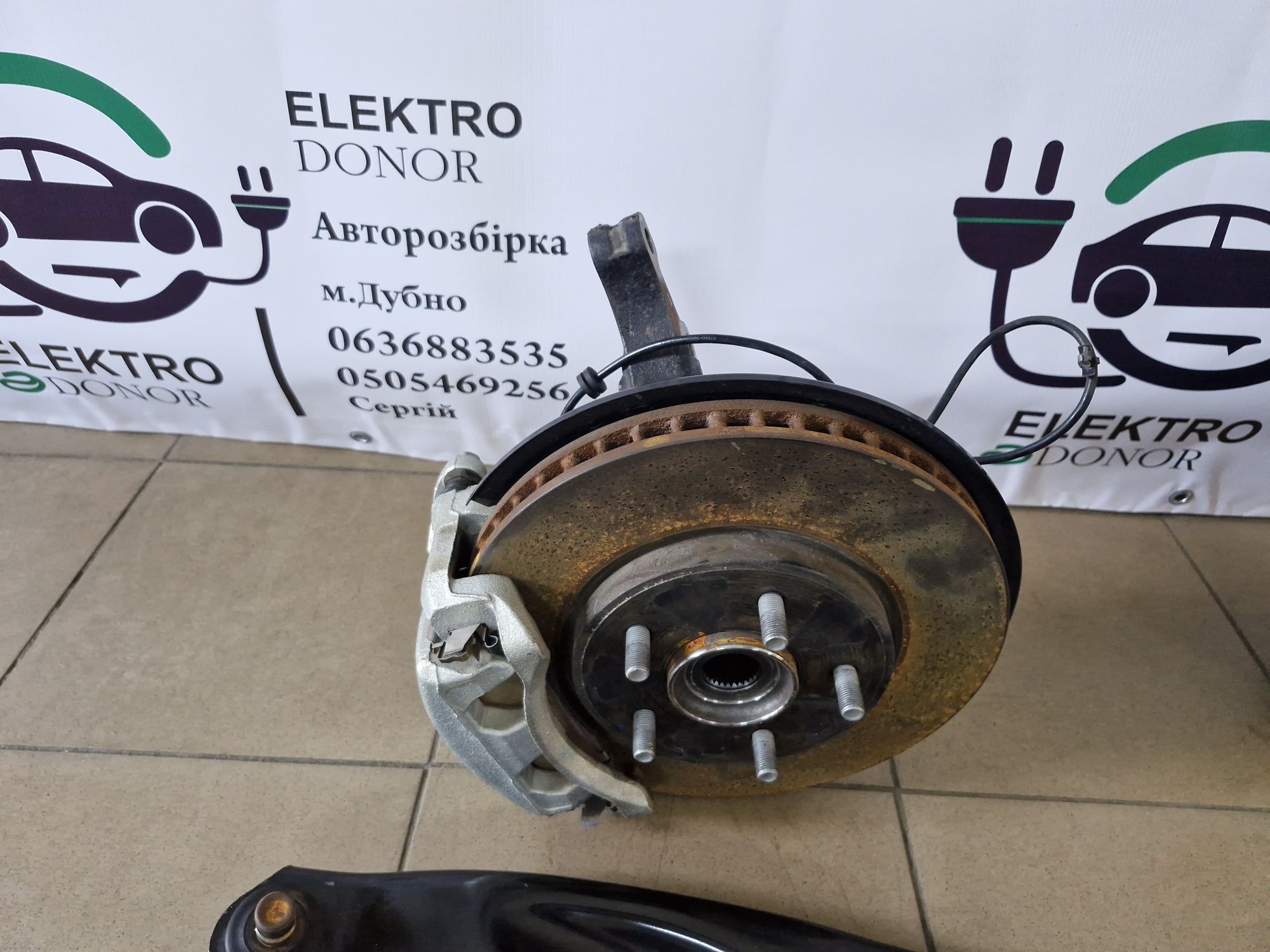 Передня балка, цапфа, диск, супорт, датчик ABS Nissan Leaf 18-24