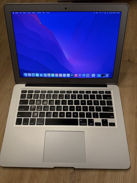 Macbook AIR 2017 intel core i5 8 GB ram 256 GD SSD