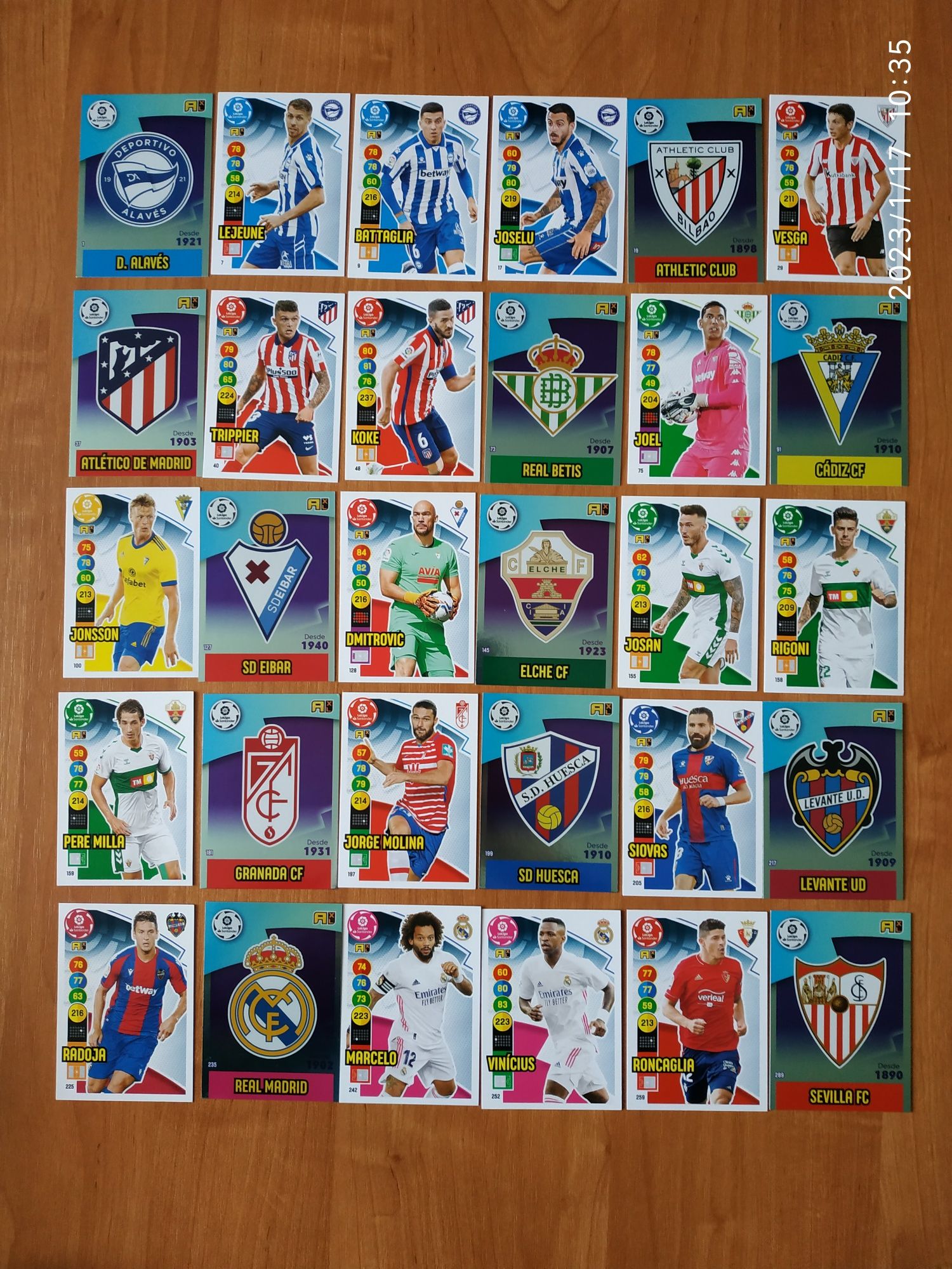 Panini La Liga Santander 2020-21 - Duża puszka plus 93 karty (Zidane)