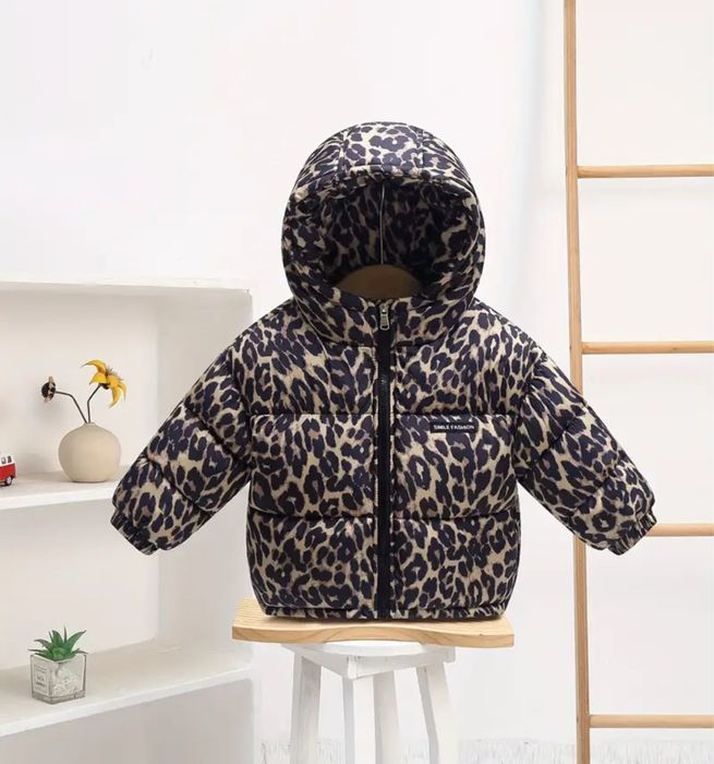 НОВА Зимова куртка на дівчинку 4-5 років , пуховик