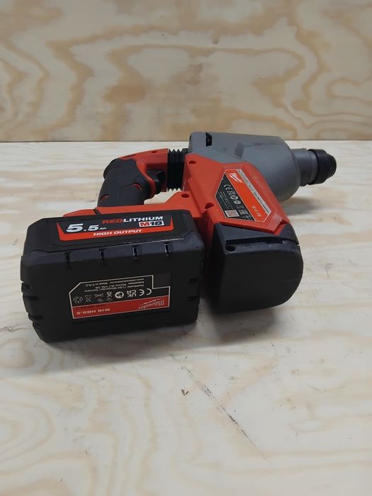 Milwaukee M18 FH młotowiertatka z akumulatorem 5,5Ah