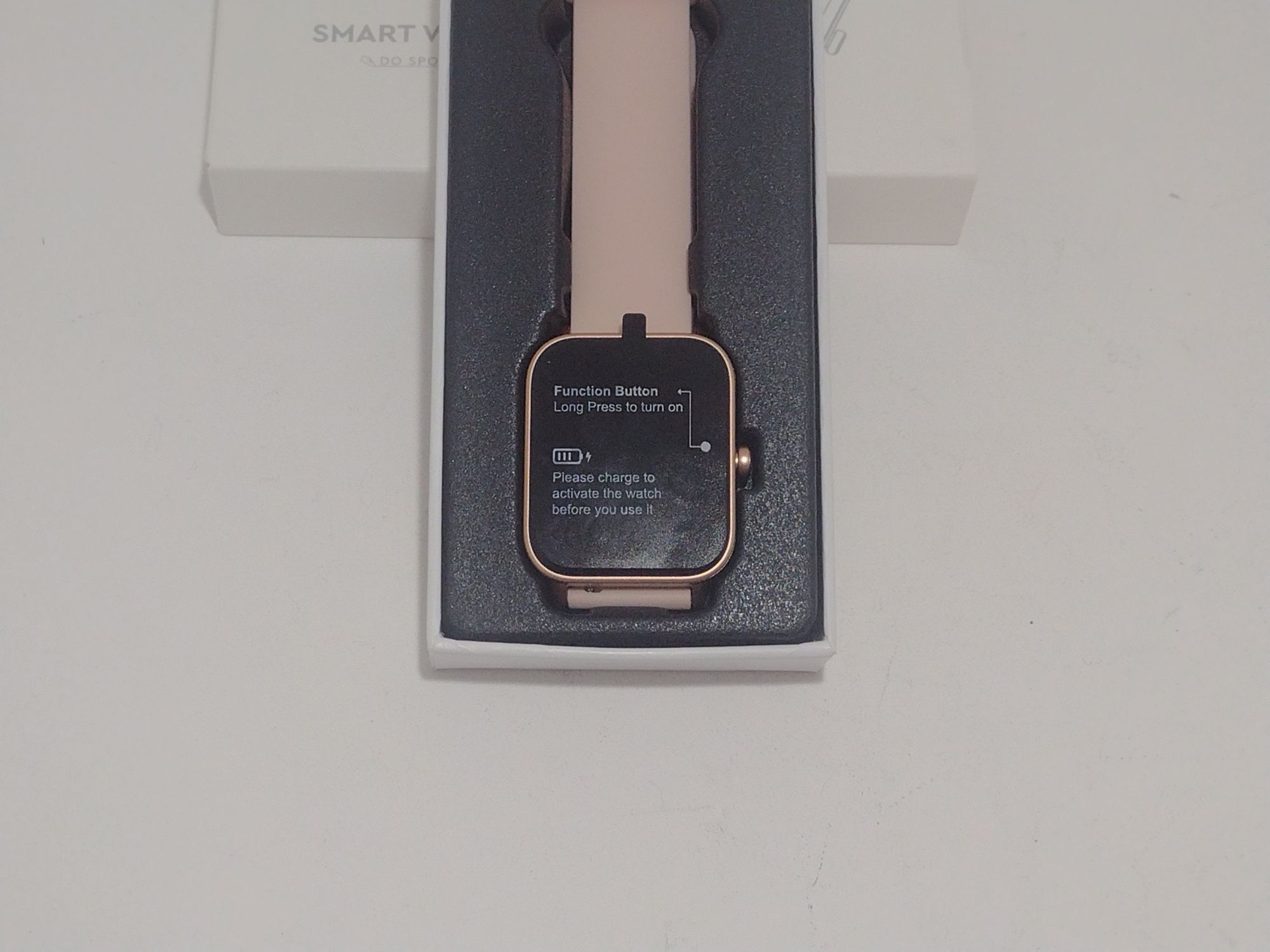 Smartwatch dla kobiet z funkcją połączeń