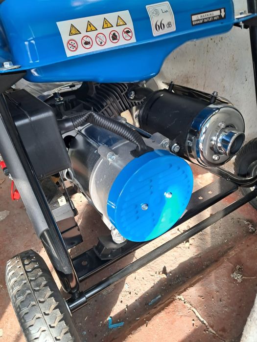 Продаю Генератор бензиновий Kraft&Dele KD144 2,8 кВт