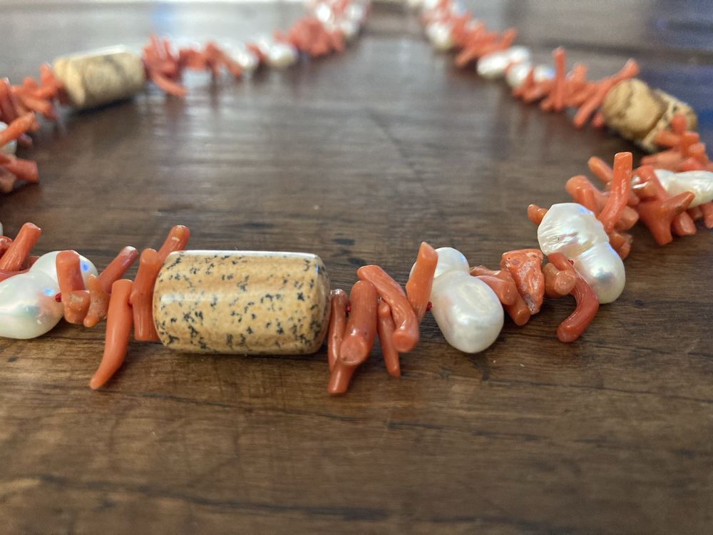 Colar de coral mediterraneo e perolas naturais