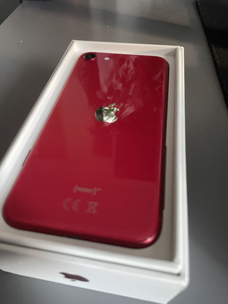 iphone se 2020 czerwony 64 gb