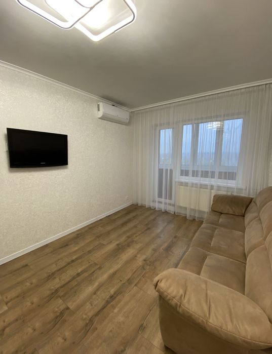 Стильна 2-кімнатна квартира на 9-му поверсі з панорамним видом