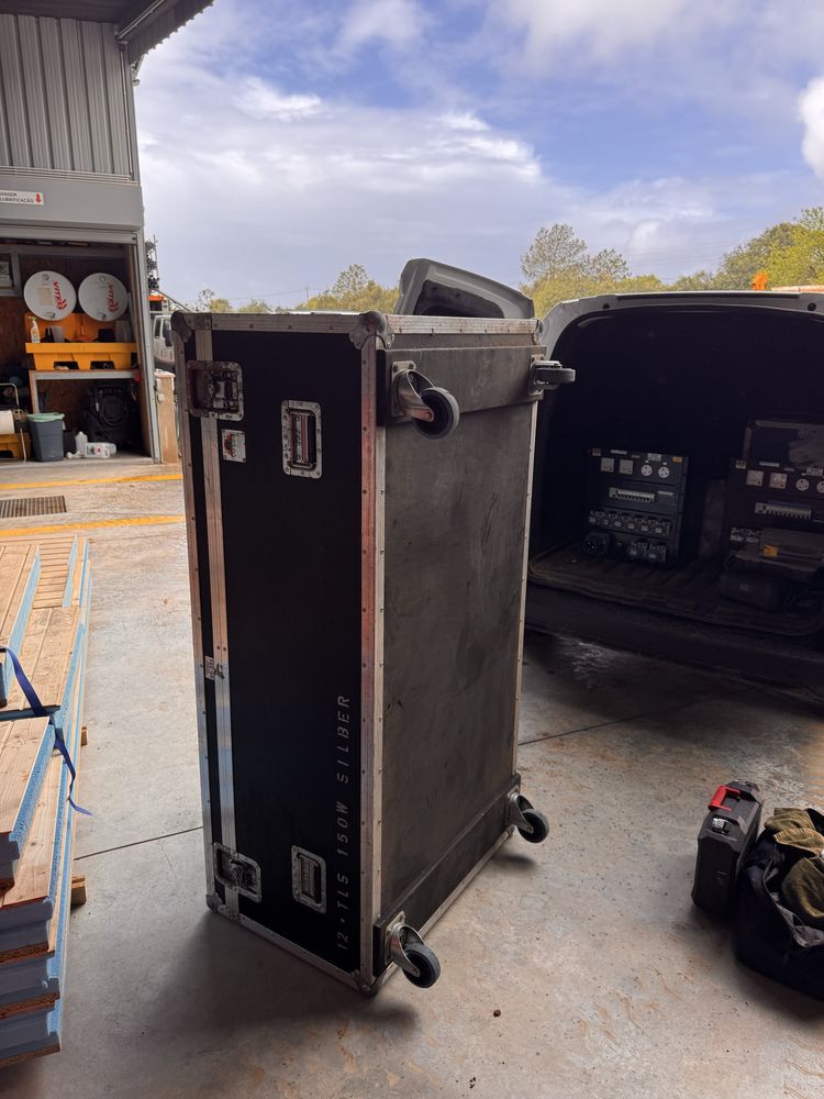 Case com rodas grande